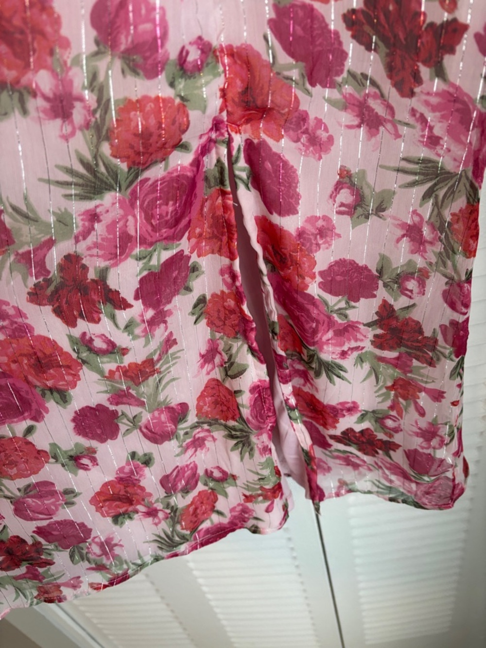 Stradivarius Pink Floral Midi Dress – Puff Sleeves Feminine Chic - Picture 9 of 14